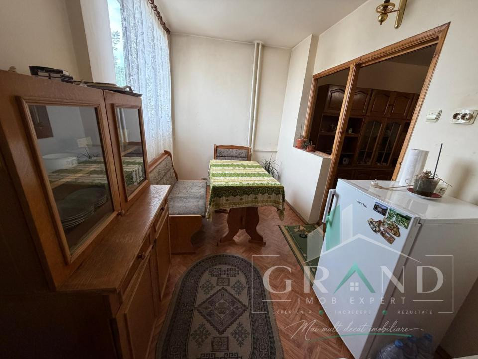 Garsonieră 28mp, etaj intermediar, Piata Flora, Mănăștur
