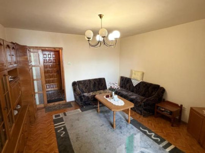 Garsonieră 28mp, etaj intermediar, Piata Flora, Mănăștur