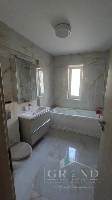Apartament Renovat | 3 Camere | Etaj 1 | Parcare Subterana | Strada Traian