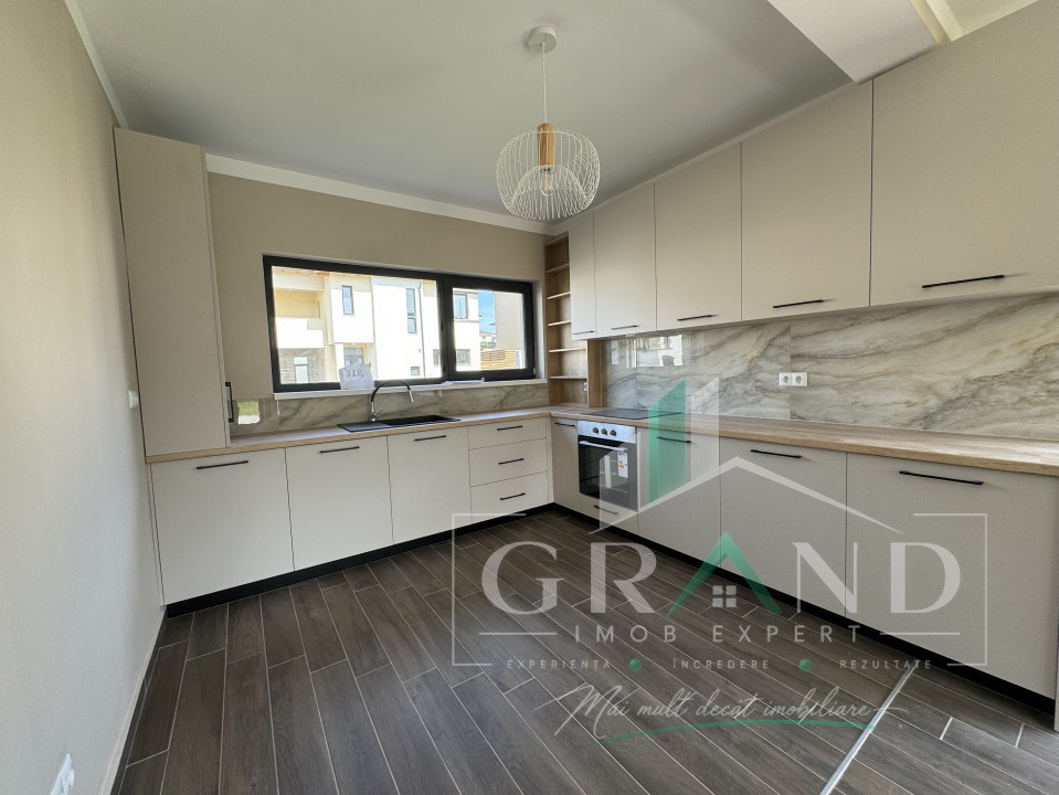 OPORTUNITATE!Casă individuală | 4 camere | 3 băi | Garaj | Terasă | Dezmir