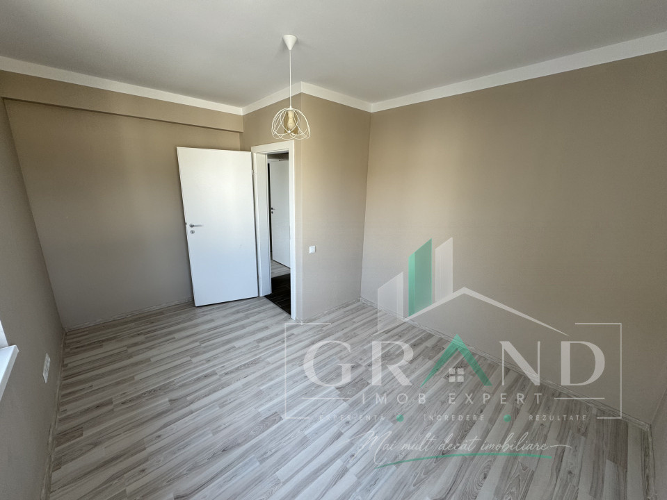 OPORTUNITATE!Casă individuală | 4 camere | 3 băi | Garaj | Terasă | Dezmir