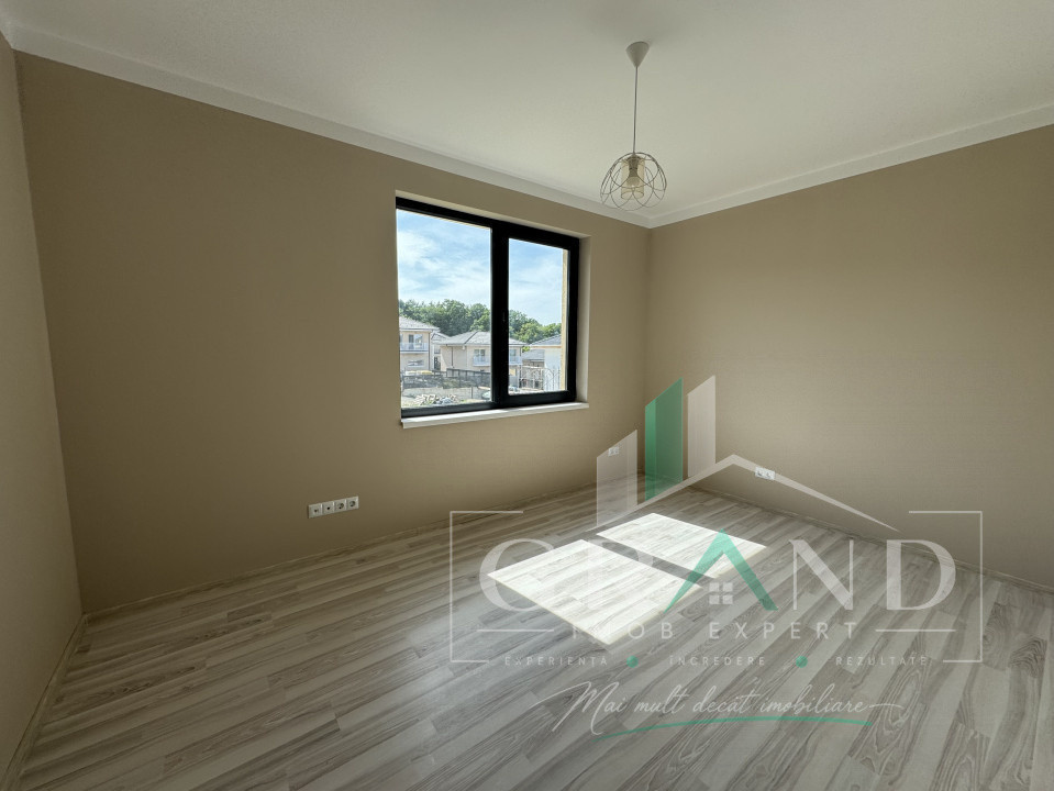 OPORTUNITATE!Casă individuală | 4 camere | 3 băi | Garaj | Terasă | Dezmir