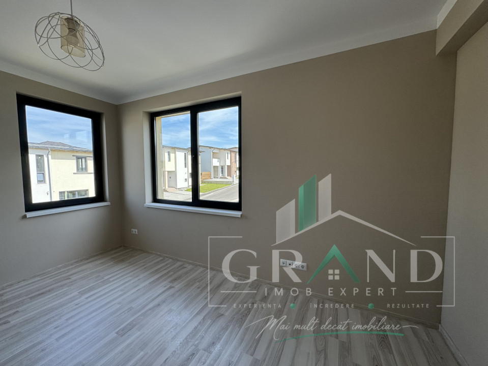 OPORTUNITATE!Casă individuală | 4 camere | 3 băi | Garaj | Terasă | Dezmir