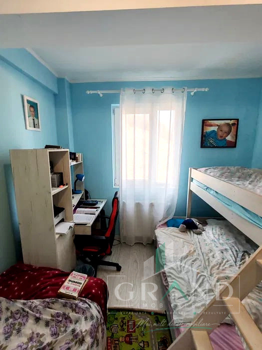 3 camere | 57 mp utili+balcon 10 mp | Parcare | Str.Teilor–lângă pădure