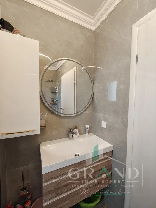  Apartament 3 camere I zona Vivo