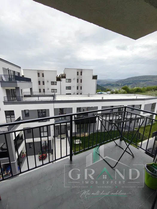  Apartament 3 camere I zona Vivo