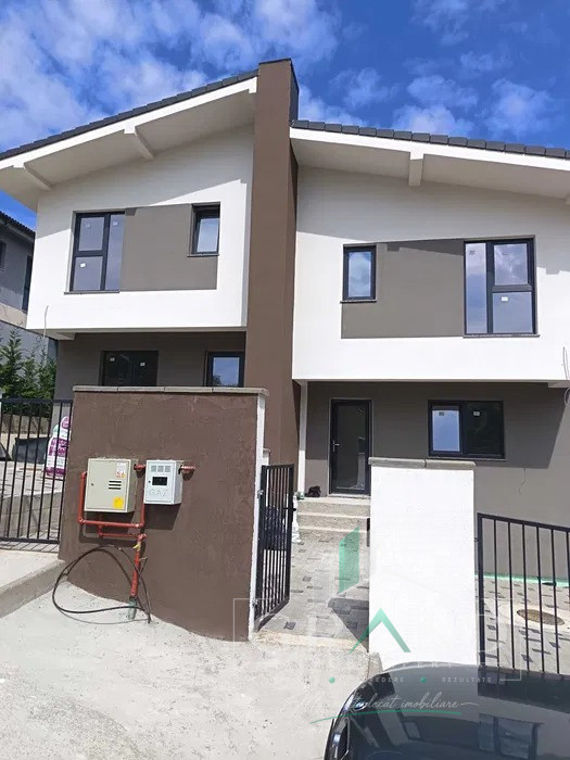  Casa tip duplex, zona parc Poligon, Florești