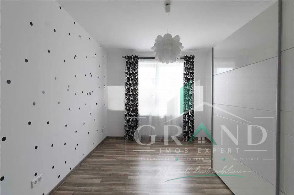 Apartament 3 camere, VIVO