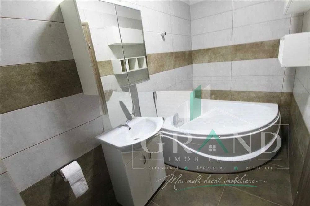 Apartament 3 camere, VIVO