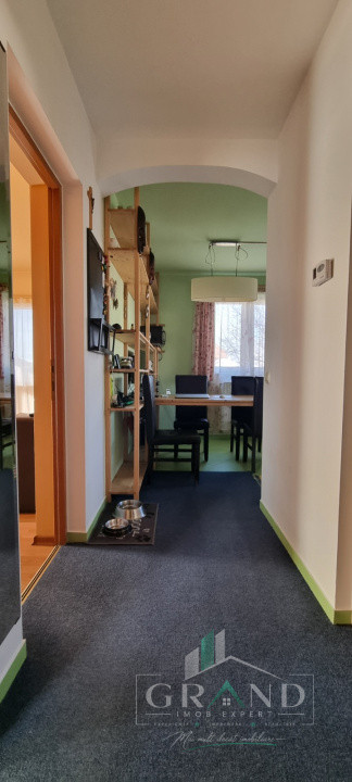 Apartament in vila | 2 camere | Decomandat | Parcare | Curte | Bulgaria/Ira