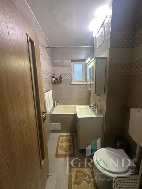 Apartament 2 camere, etaj intermediar, cartier Grigorescu