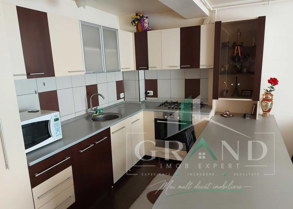 Apartament 3 camere 61mp | balcon 4mp| zona Teilor 