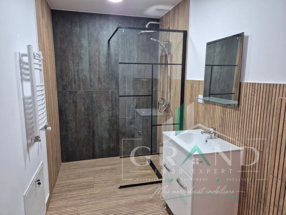 Apartament 3 camere, Florești