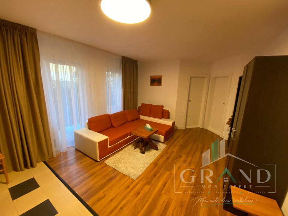 Apartament 3 camere de vanzare , Sesul de Sus, Floresti.