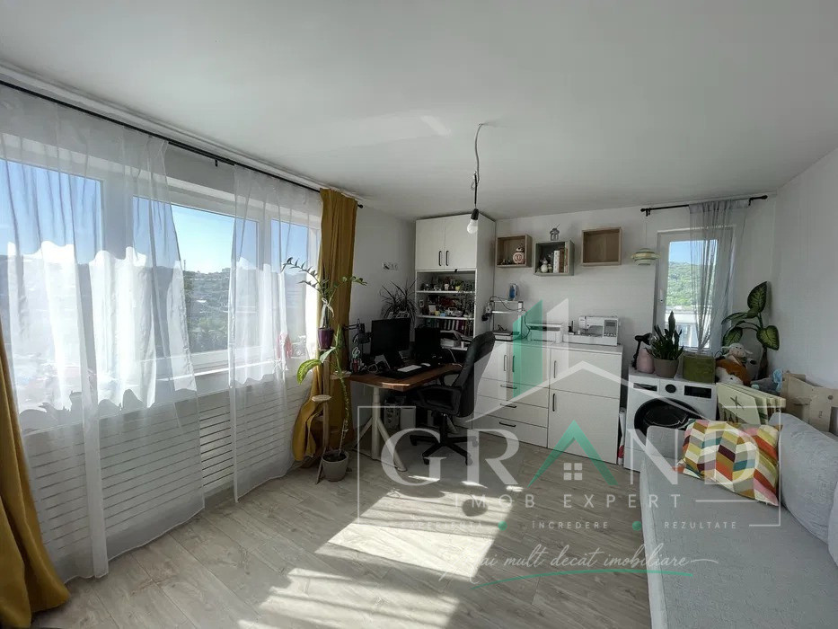 Apartament 3 camere, Tăietura Turcului