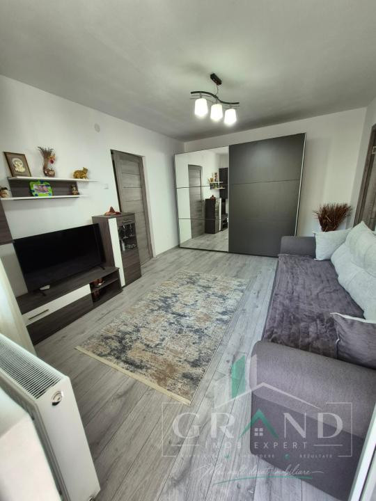 Apartament de vanzare 3 camere , 65 mp ,Manastur.