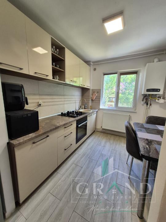 Apartament de vanzare 3 camere , 65 mp ,Manastur.