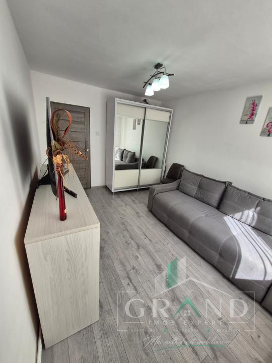 Apartament de vanzare 3 camere , 65 mp ,Manastur.