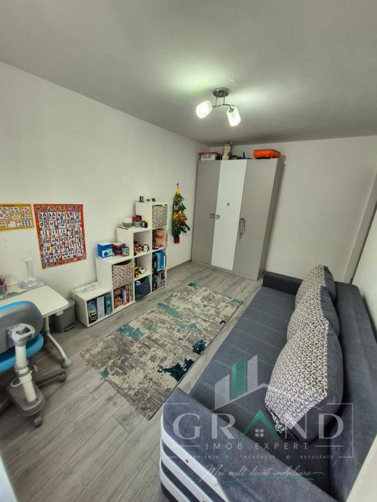 Apartament de vanzare 3 camere , 65 mp ,Manastur.