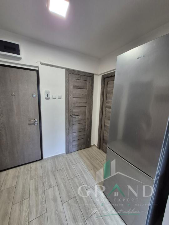 Apartament de vanzare 3 camere , 65 mp ,Manastur.