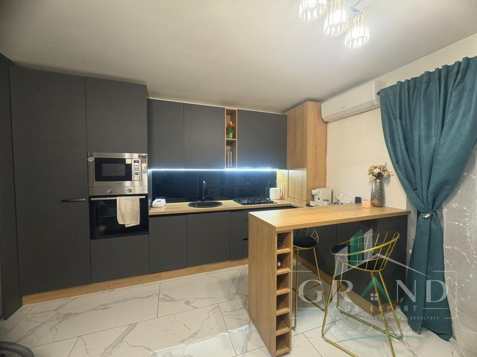Apartament 2 camere de vanzare , zona Vivo, Floresti.