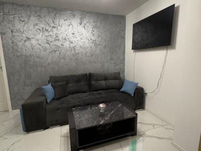 Apartament 2 camere de vanzare , zona Vivo, Floresti.