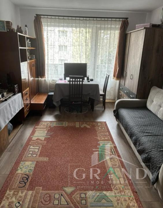 Apartament cu 3 camere, etaj 1, zona Constantin Brâncuși