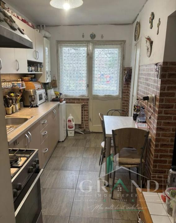 Apartament cu 3 camere, etaj 1, zona Constantin Brâncuși