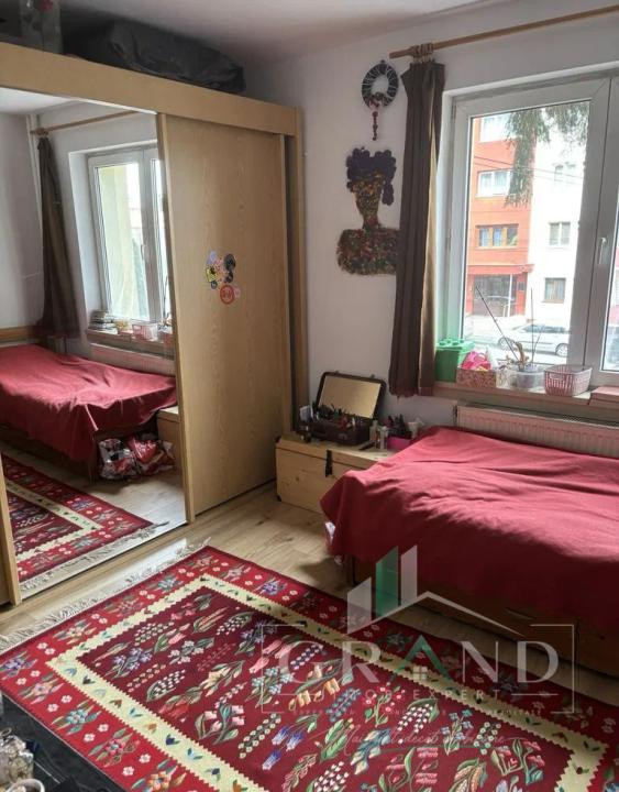Apartament cu 3 camere, etaj 1, zona Constantin Brâncuși