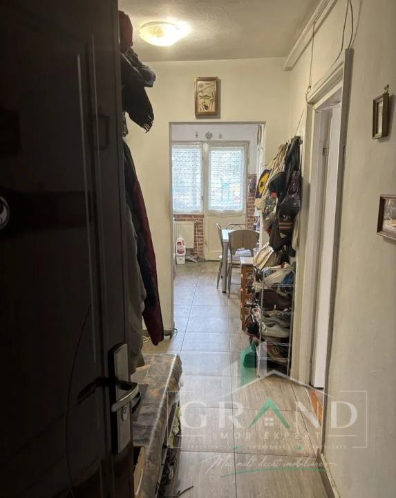 Apartament cu 3 camere, etaj 1, zona Constantin Brâncuși