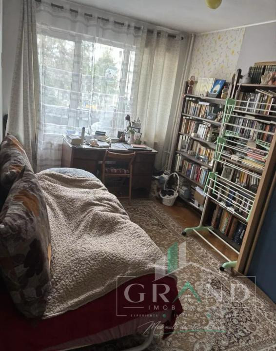 Apartament cu 3 camere, etaj 1, zona Constantin Brâncuși