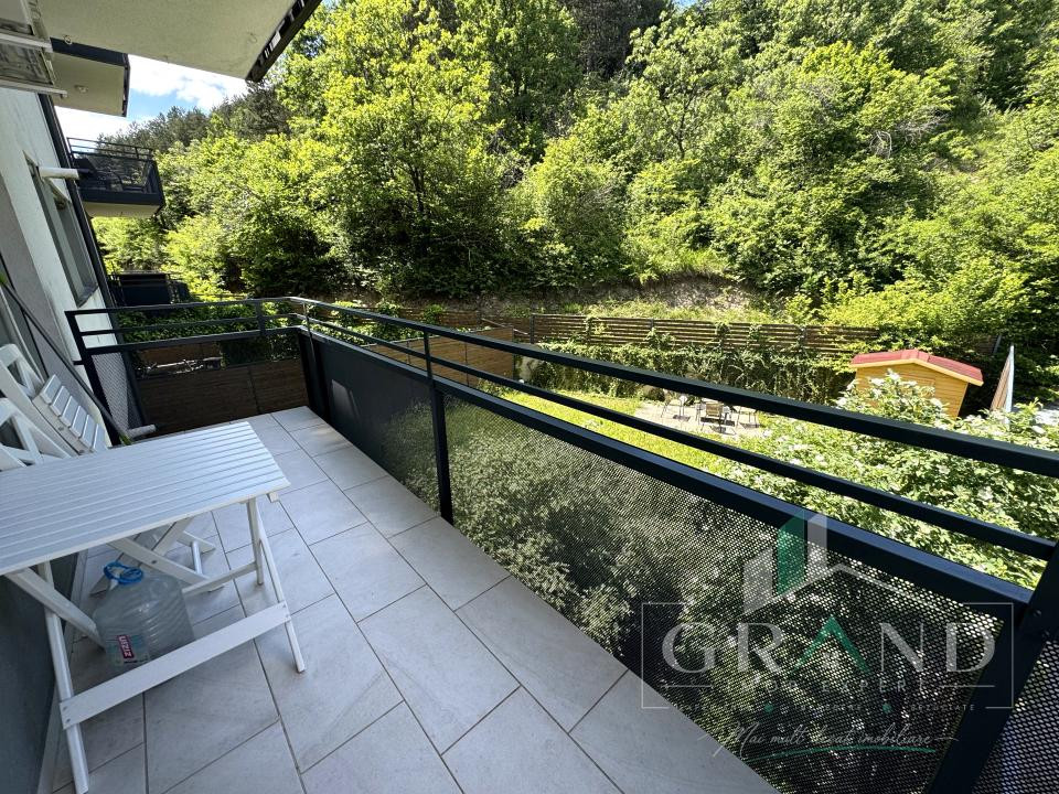 ACASĂ LA MARGINEA PĂDURII | 3 Camere | BALCON | Donath Park/Capat Grigorescu