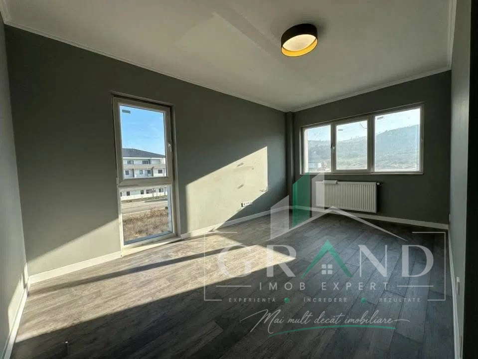 Apartament NOU 2 camere  + parcare I zona Urusagului