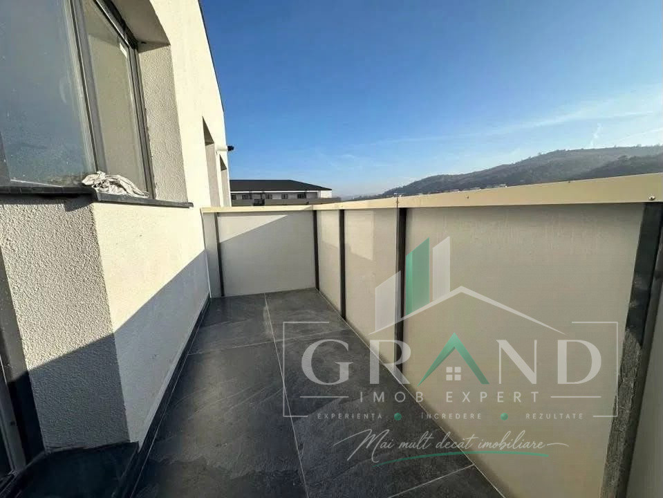 Apartament NOU 2 camere  + parcare I zona Urusagului