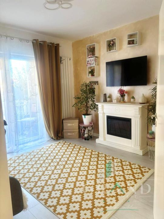 Apartament 2 camere decomandate | balcon | parcare |zona Florilor