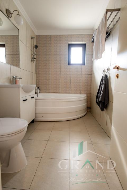 Apartament 2 camere de vanzare , Floresti
