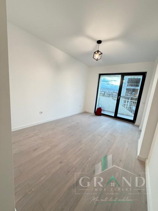 Apartament 3 camere de vanzare , Eroilor, Floresti.