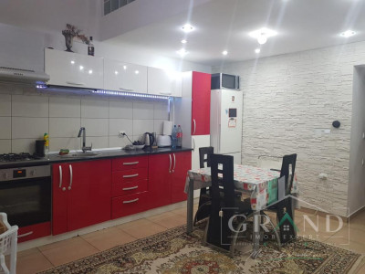 Apartament 3 camere, 70mp, zona Elite city