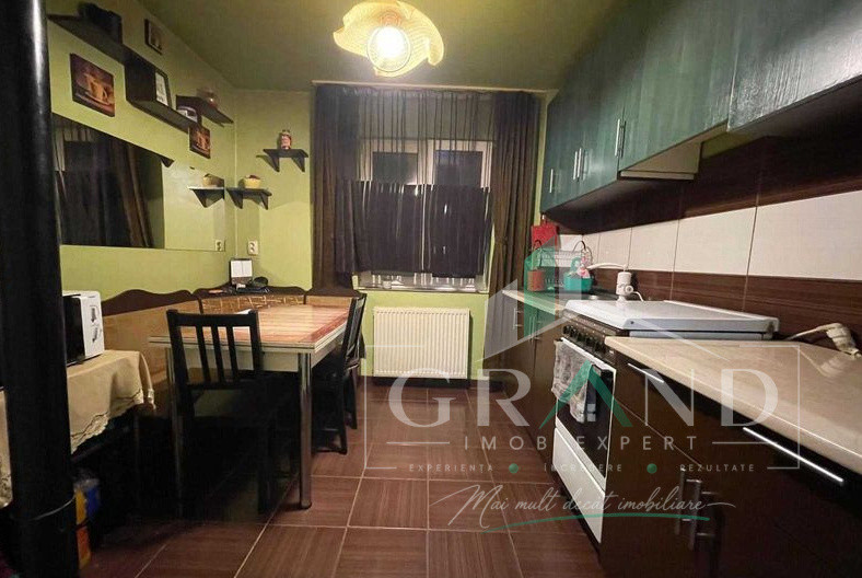Ap 4 camere | 2 băi | Balcon | zona Mănăștur/Primăverii