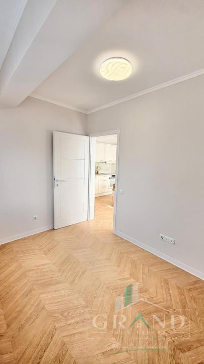Nou Finisat | Apartament cu 3 Camere | Balcon | Parcare | Floresti/Urusagului