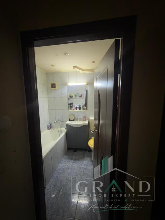 Ap 3 camere | 2 BAI | BALCON | Zona Manastur-Ion Mester