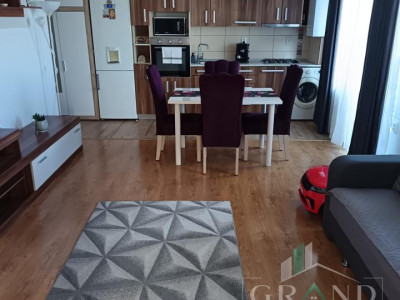 Apartament 3 camere de vanzare , zona Sesul de Sus , Floresti