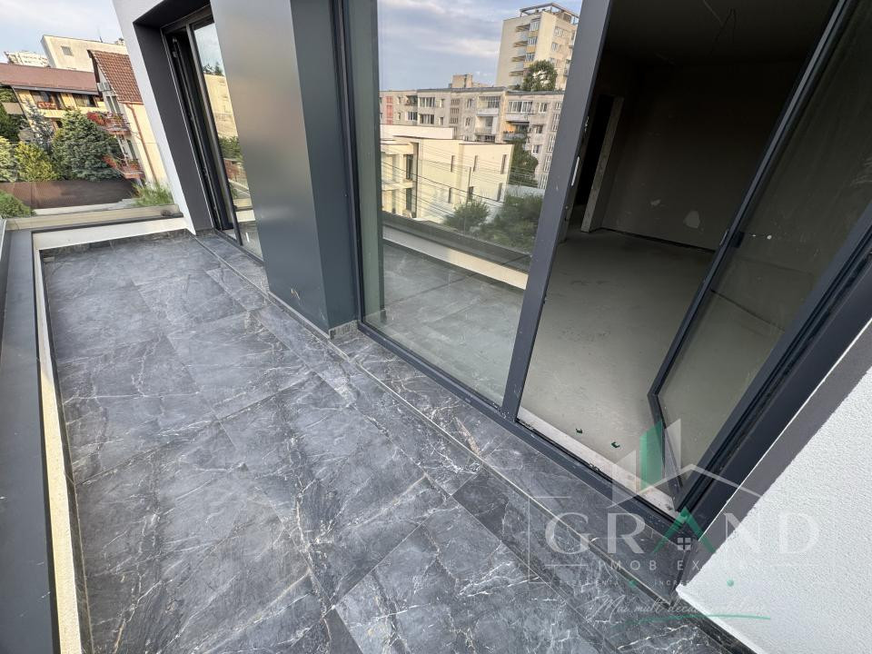 Apartament exclusivist în Andrei Mureșanu | 75 mp + 48 mp terase