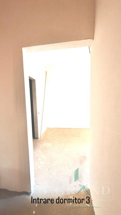 Oportunitate ! Apartament 4 Camere | Semifinisat | Logie 10 MP | Floresti