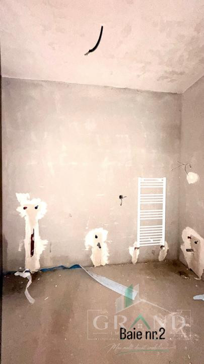 Oportunitate ! Apartament 4 Camere | Semifinisat | Logie 10 MP | Floresti