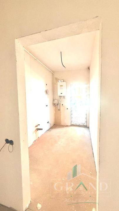 Oportunitate ! Apartament 4 Camere | Semifinisat | Logie 10 MP | Floresti