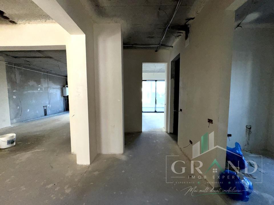 SPAȚIU COMERCIAL 120mp | 4 ÎNCĂPERI | 3 BAI | TERASĂ 20mp | PARCARE | VIVO MALL