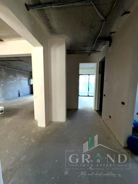 SPAȚIU COMERCIAL 120mp | 4 ÎNCĂPERI | 3 BAI | TERASĂ 20mp | PARCARE | VIVO MALL