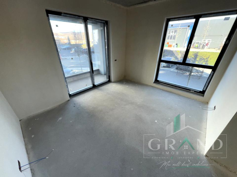 SPAȚIU COMERCIAL 120mp | 4 ÎNCĂPERI | 3 BAI | TERASĂ 20mp | PARCARE | VIVO MALL