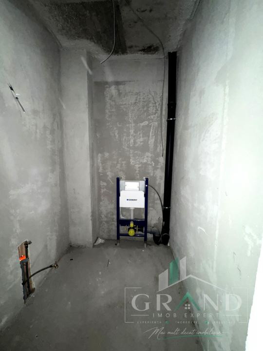SPAȚIU COMERCIAL 120mp | 4 ÎNCĂPERI | 3 BAI | TERASĂ 20mp | PARCARE | VIVO MALL